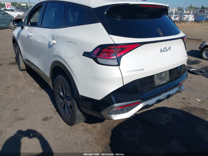 2023 Kia Sportage VIN KNDPXCAG8P7019484 IAAI salvage auction — SIDE, Salvage Title, sold $10,200 on 2026-07-31 (photo 3)