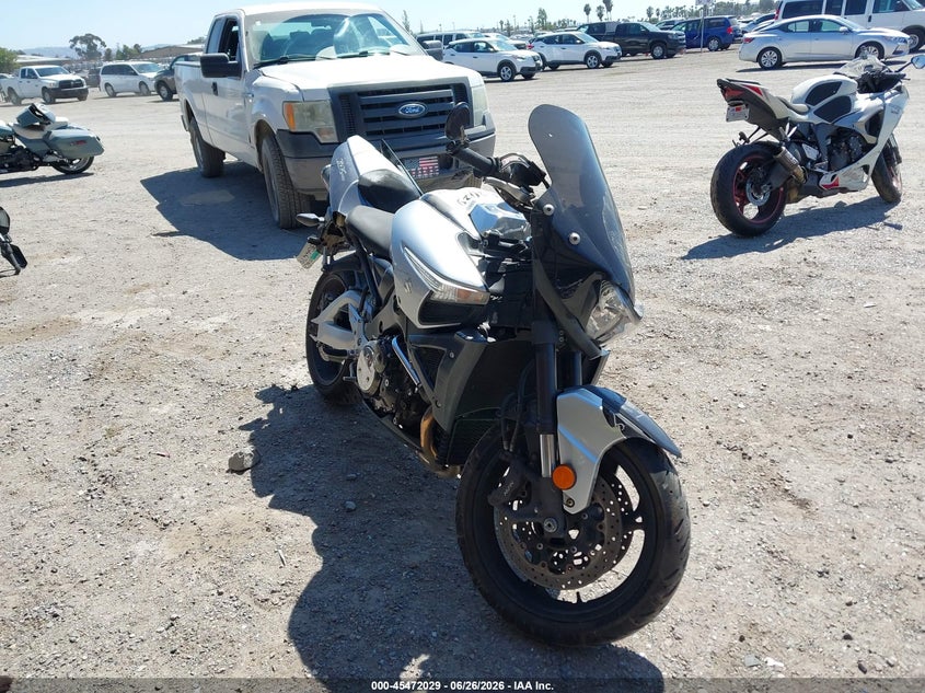 2008 Suzuki Gsx1300 VIN JS1GX71A982102577 IAAI salvage auction — FRONT & REAR, Salvage (California), sold $1,950 on 2026-07-08 (photo 1)