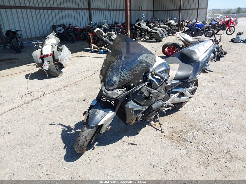 2008 Suzuki Gsx1300 VIN JS1GX71A982102577 IAAI salvage auction — FRONT & REAR, Salvage (California), sold $1,950 on 2026-07-08 (photo 2)