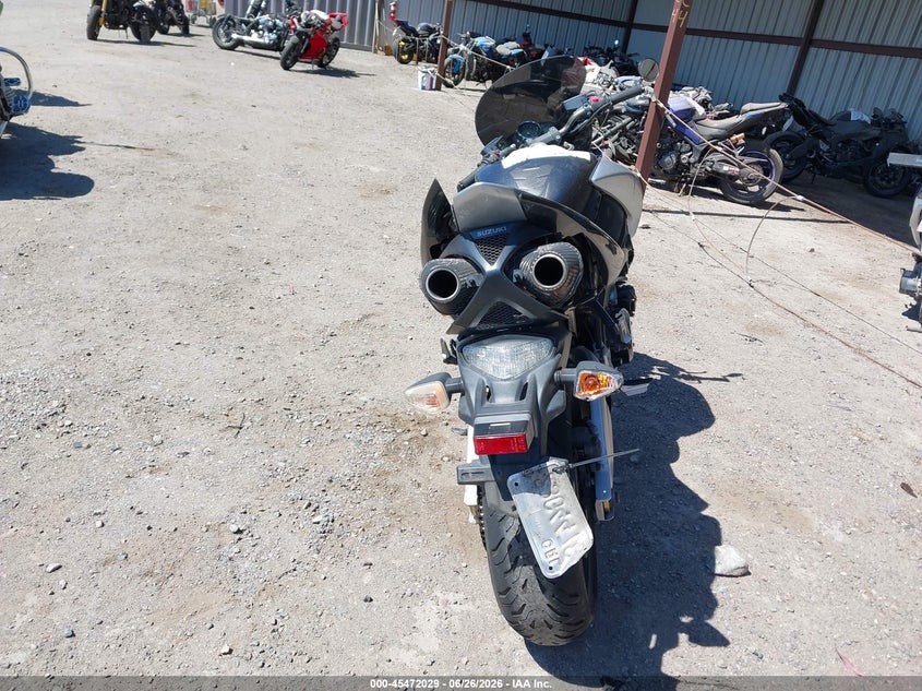 2008 Suzuki Gsx1300 VIN JS1GX71A982102577 IAAI salvage auction — FRONT & REAR, Salvage (California), sold $1,950 on 2026-07-08 (photo 6)