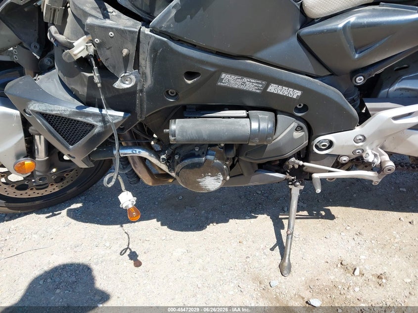 2008 Suzuki Gsx1300 VIN JS1GX71A982102577 IAAI salvage auction — FRONT & REAR, Salvage (California), sold $1,950 on 2026-07-08 (photo 9)