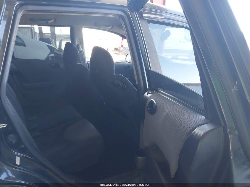 2007 Honda Fit VIN JHMGD38427S018542 IAAI salvage auction — FRONT END, Salvage (California), sold $25 on 2026-07-28 (photo 8)