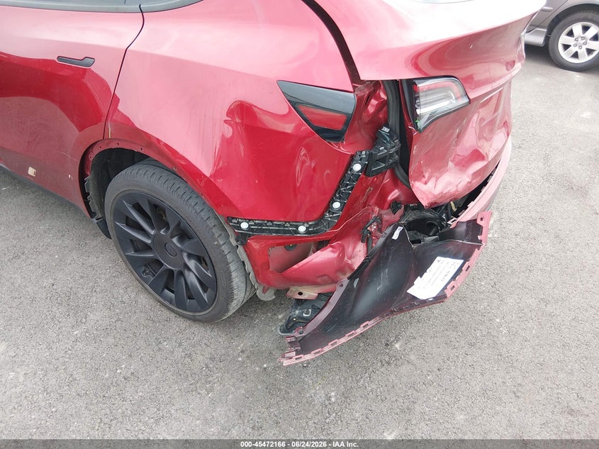 2024 Tesla Model y VIN 7SAYGDEE1RA222507 IAAI salvage auction — REAR END, Salvage (Illinois), sold $15,100 on 2026-08-02 (photo 6)