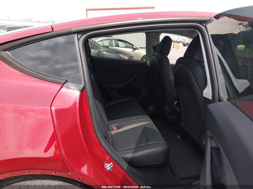 2024 Tesla Model y VIN 7SAYGDEE1RA222507 IAAI salvage auction — REAR END, Salvage (Illinois), sold $15,100 on 2026-08-02 (photo 8)