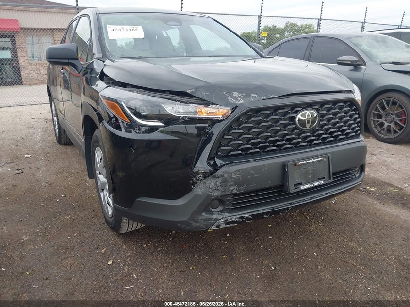 2023 Toyota Corolla cross VIN 7MUAAABG9PV044769 IAAI salvage auction — RIGHT FRONT, Salvage (Wisconsin), sold $6,100 on 2026-07-21 (photo 6)