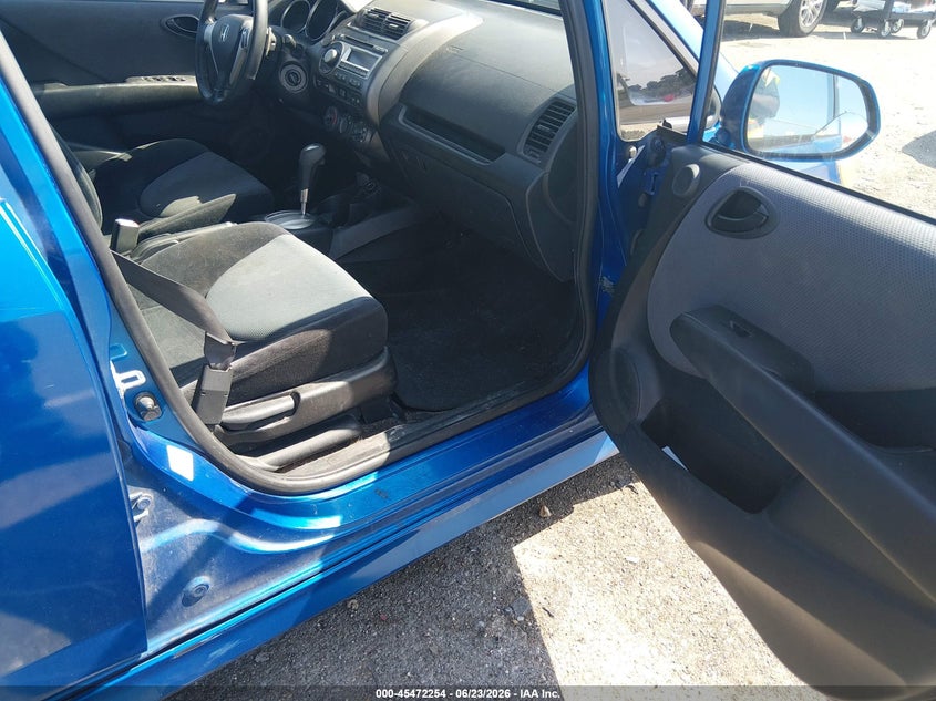 2007 Honda Fit VIN JHMGD38647S047672 IAAI salvage auction — NORMAL WEAR, Reconstructed (Louisiana), sold $725 on 2026-07-13 (photo 5)