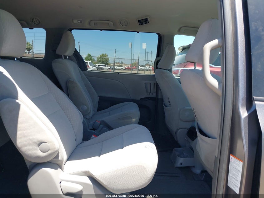 2017 Toyota Sienna VIN 5TDJZ3DC3HS164836 IAAI salvage auction — FRONT END, Salvage (California), sold $2,250 on 2026-07-21 (photo 8)