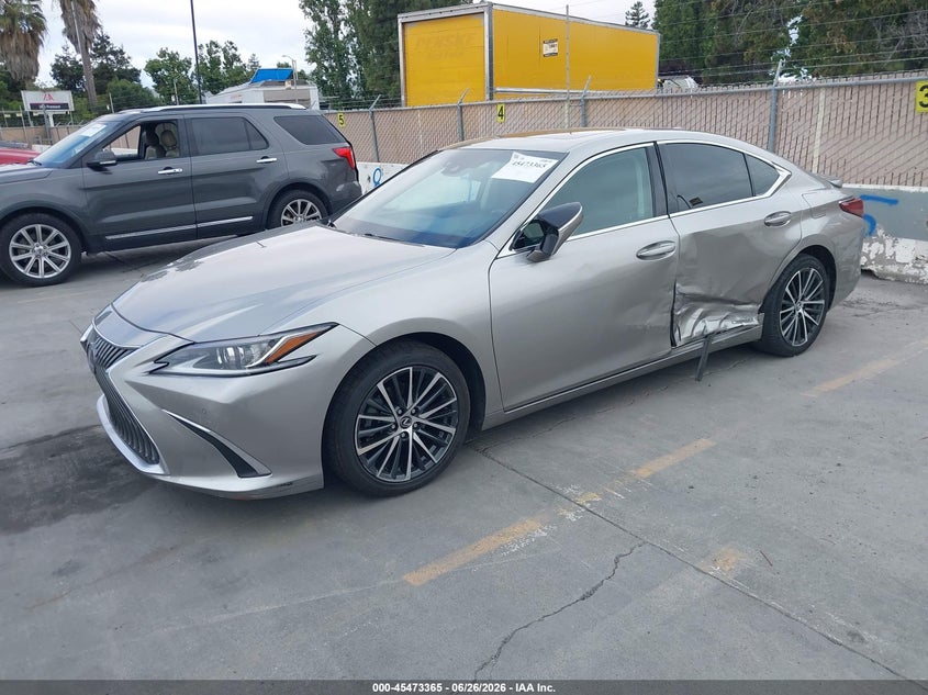2020 Lexus ES VIN 58AD21B1XLU009118 IAAI salvage auction — SIDE, Salvage (California), sold $8,700 on 2026-07-09 (photo 2)