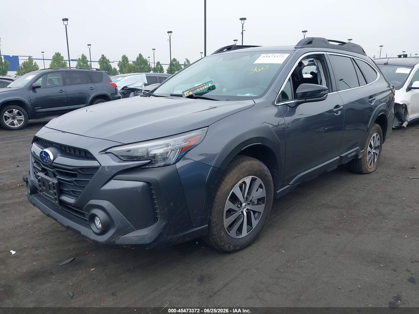 2025 Subaru Outback VIN 4S4BTAFC0S3160383 IAAI salvage auction — REAR END, Salvage Title, sold $9,500 on 2026-08-21 (photo 2)
