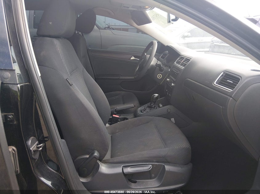 2014 Volkswagen Jetta VIN 3VW2K7AJXEM327848 IAAI salvage auction — REAR END, Clear (Oklahoma), sold $1,050 on 2026-08-20 (photo 5)