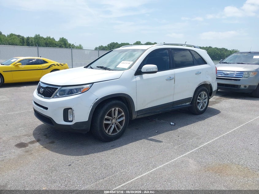 2014 Kia Sorento VIN 5XYKT4A61EG458142 IAAI salvage auction — NORMAL WEAR, Clear (Indiana), sold $325 on 2026-07-09 (photo 2)