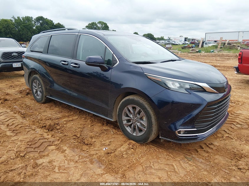2024 Toyota Sienna VIN 5TDJSKFC3RS119344 IAAI salvage auction — HAIL, Clear (Missouri), sold $26,250 on 2026-07-27 (photo 1)