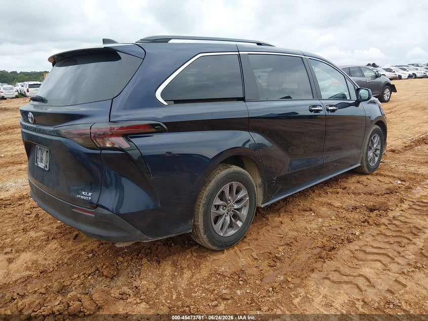 2024 Toyota Sienna VIN 5TDJSKFC3RS119344 IAAI salvage auction — HAIL, Clear (Missouri), sold $26,250 on 2026-07-27 (photo 4)