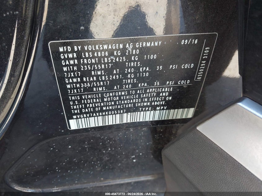 2017 Volkswagen Tiguan VIN WVGRV7AX6HK005387 IAAI salvage auction — FRONT END, Salvage (California), sold $625 on 2026-08-06 (photo 9)