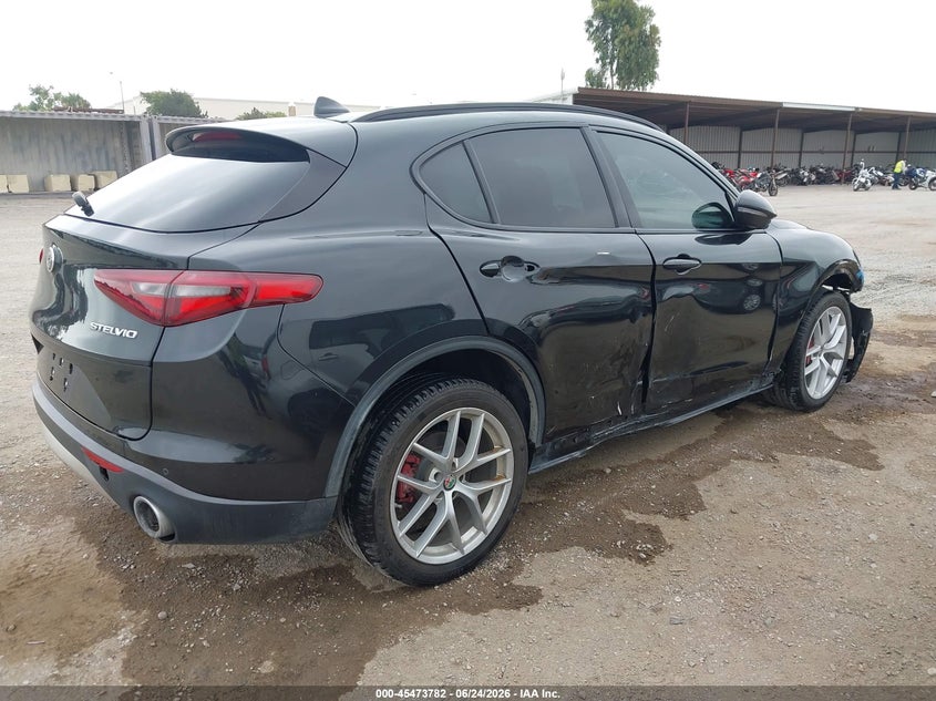 2019 Alfa romeo Stelvio VIN ZASPAKBN3K7C71569 IAAI salvage auction — SIDE, Salvage (Nebraska), sold $4,850 on 2026-07-29 (photo 4)