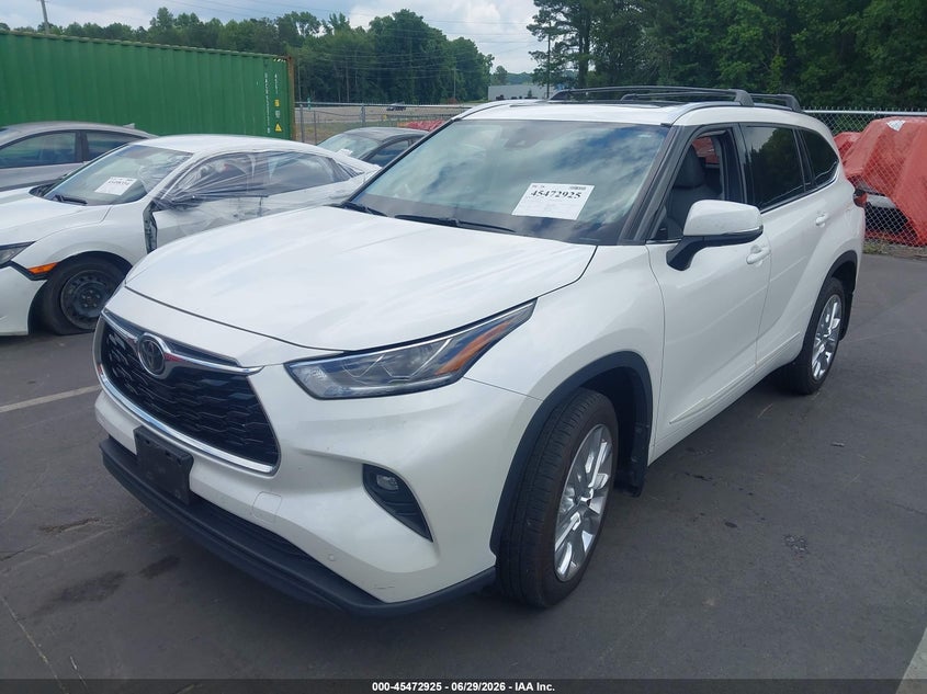 2021 Toyota Highlander VIN 5TDDZRBH6MS066019 IAAI salvage auction — SIDE, Salvage (North Carolina), sold $13,700 on 2026-07-15 (photo 2)