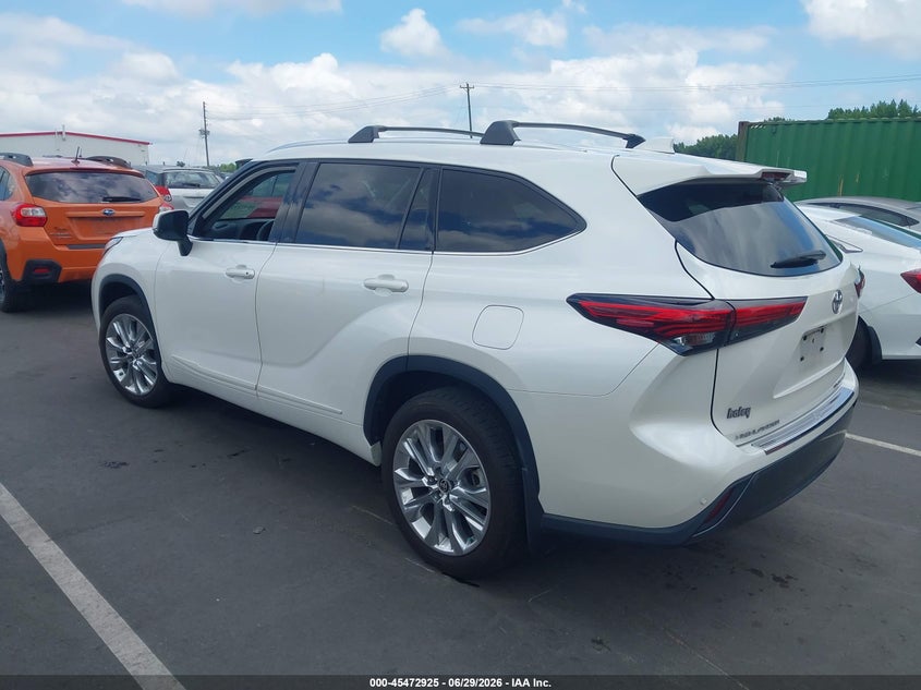 2021 Toyota Highlander VIN 5TDDZRBH6MS066019 IAAI salvage auction — SIDE, Salvage (North Carolina), sold $13,700 on 2026-07-15 (photo 3)