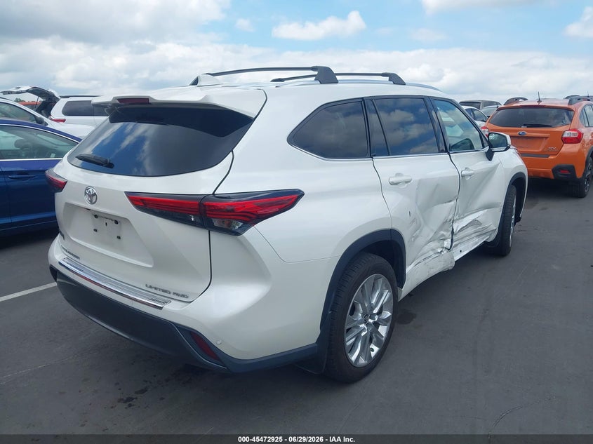 2021 Toyota Highlander VIN 5TDDZRBH6MS066019 IAAI salvage auction — SIDE, Salvage (North Carolina), sold $13,700 on 2026-07-15 (photo 4)