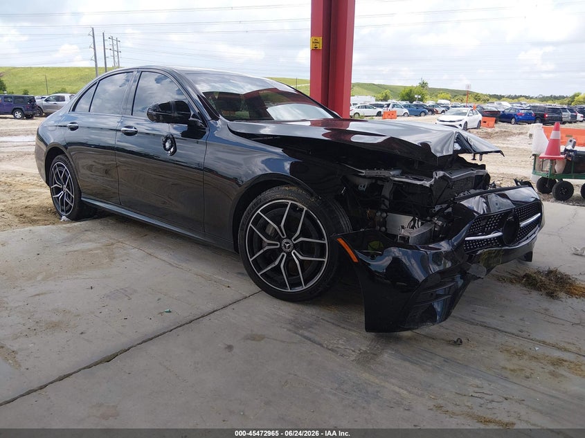 2022 Mercedes-benz E-klasse VIN W1KZF8DB5NB043315 IAAI salvage auction — FRONT END, Salvage Title, sold $13,100 on 2026-07-28 (photo 1)