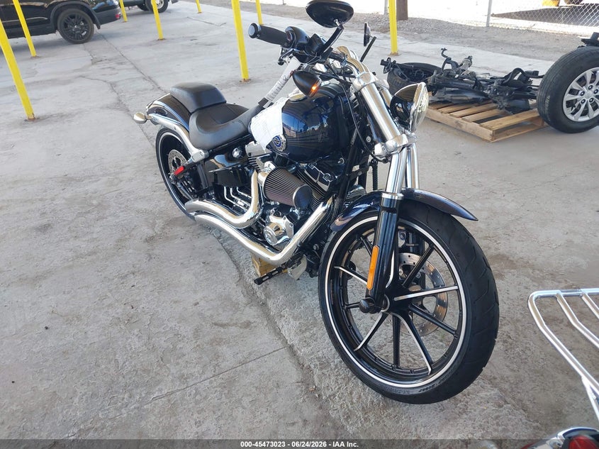2013 Harley-davidson Breakout VIN 1HD1BFV63DB037969 IAAI salvage auction — FRONT END, Salvage Title, sold $1,550 on 2026-07-22 (photo 1)
