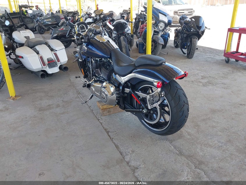 2013 Harley-davidson Breakout VIN 1HD1BFV63DB037969 IAAI salvage auction — FRONT END, Salvage Title, sold $1,550 on 2026-07-22 (photo 3)