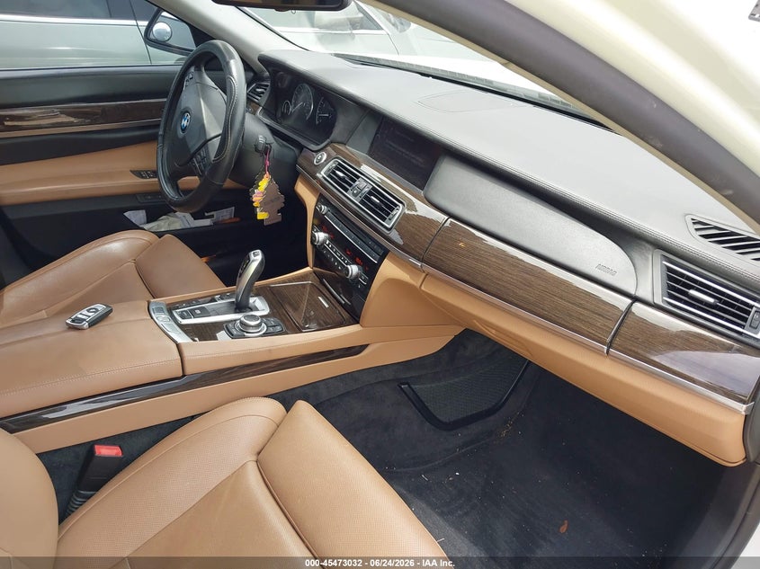 2009 BMW 7 series VIN WBAKB83549CY61604 IAAI salvage auction — LEFT SIDE, Salvage (North Carolina), sold $975 on 2026-07-20 (photo 5)