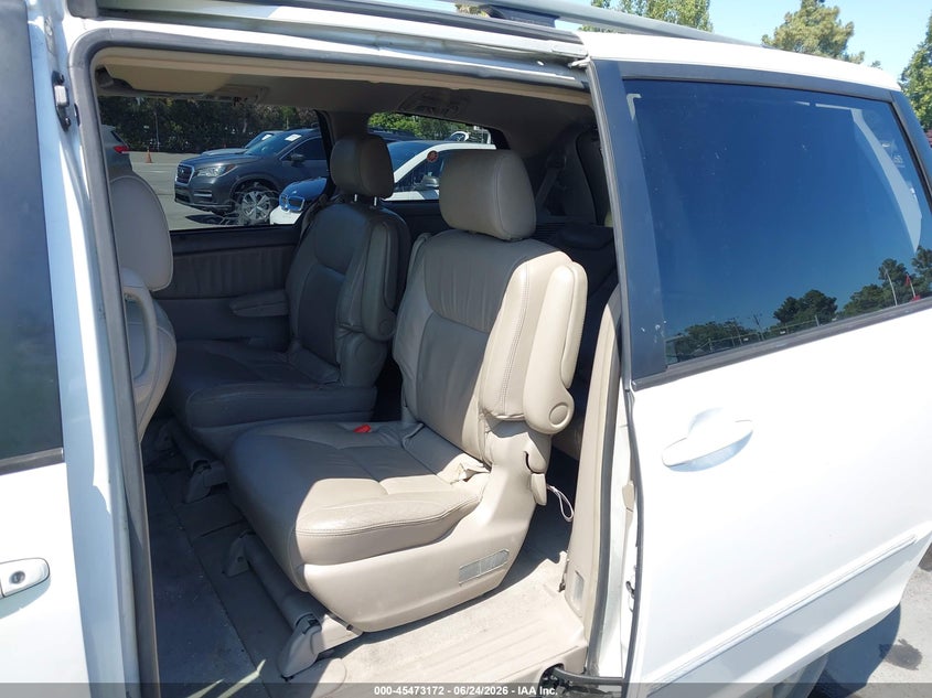 2004 Toyota Sienna VIN 5TDBA22C34S003180 IAAI salvage auction — NORMAL WEAR, Clear - Dealer Only (California), sold $675 on 2026-07-13 (photo 8)