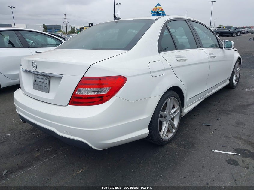 2013 Mercedes-benz C-klasse VIN WDDGF4HB4DR266932 IAAI salvage auction — LEFT FRONT, Salvage Title, sold $1,200 on 2026-08-14 (photo 4)