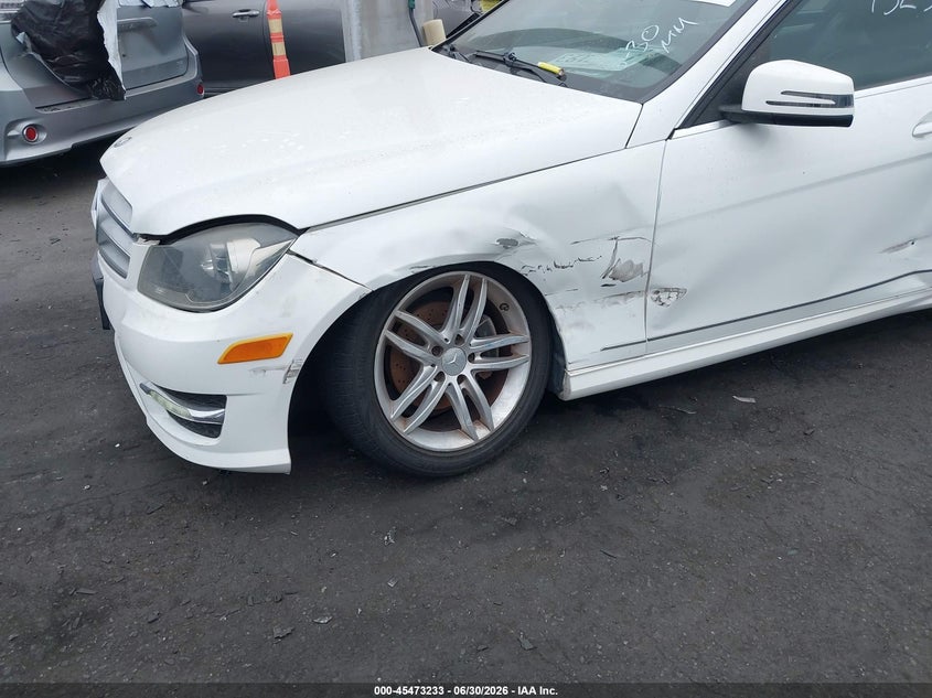 2013 Mercedes-benz C-klasse VIN WDDGF4HB4DR266932 IAAI salvage auction — LEFT FRONT, Salvage Title, sold $1,200 on 2026-08-14 (photo 6)