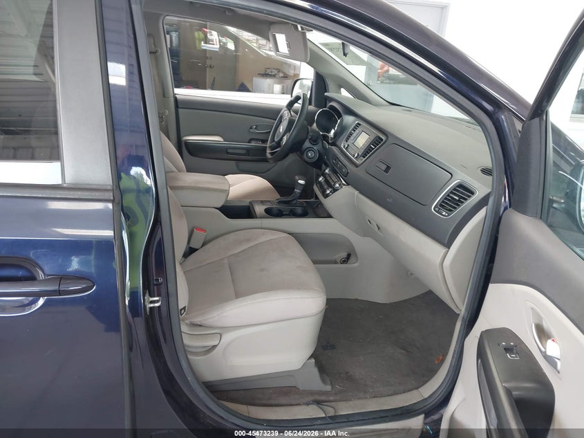 2018 Kia SEDONA VIN KNDMA5C17J6377309 IAAI salvage auction — NORMAL WEAR, Clear (Florida), sold $1,000 on 2026-07-22 (photo 5)