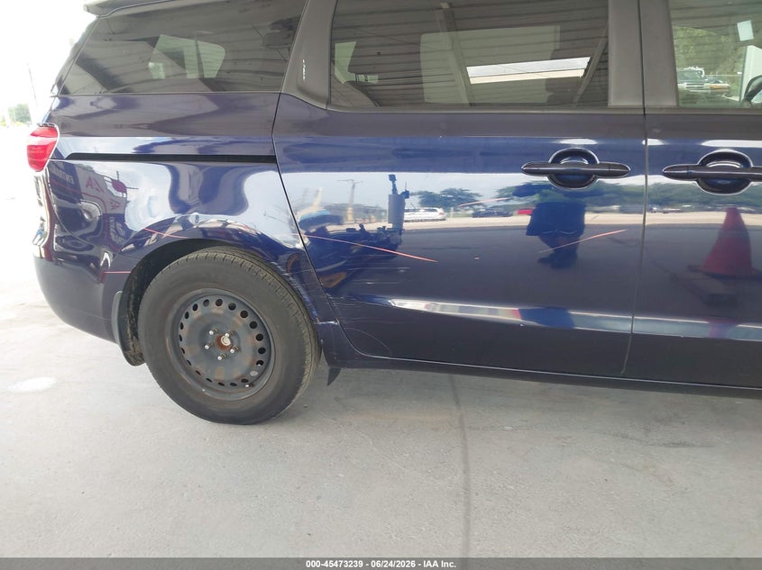 2018 Kia SEDONA VIN KNDMA5C17J6377309 IAAI salvage auction — NORMAL WEAR, Clear (Florida), sold $1,000 on 2026-07-22 (photo 6)