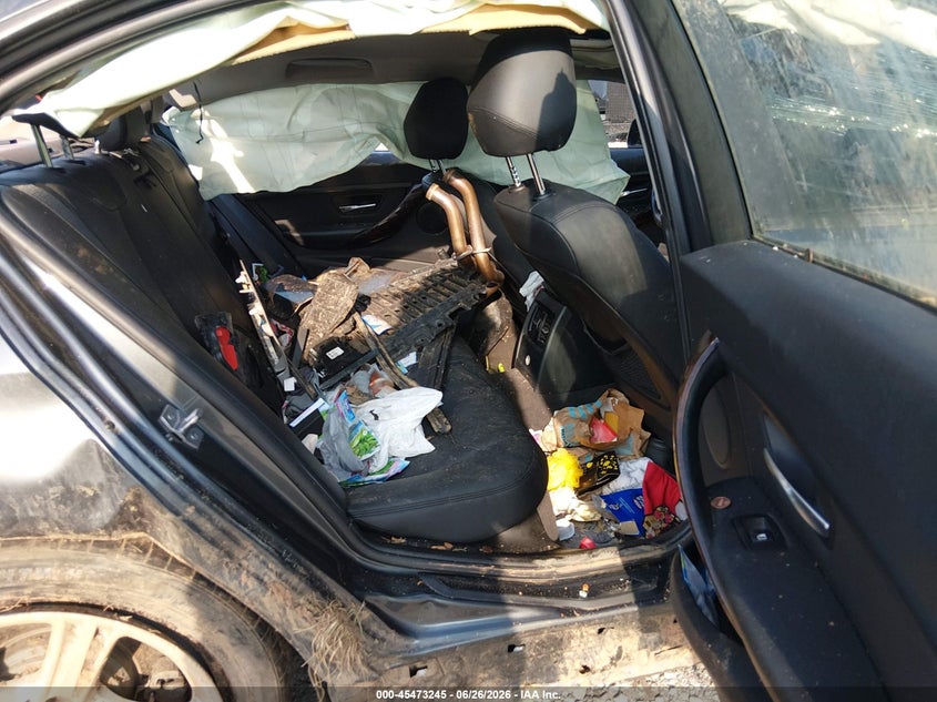 2015 BMW 3er VIN WBA3B5G50FNS15053 IAAI salvage auction — ROLLOVER, Salvage Title, sold $350 on 2026-08-14 (photo 8)
