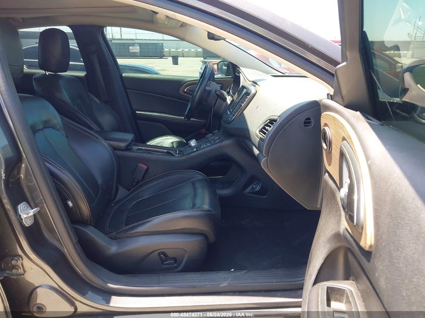 2015 Chrysler 200 VIN 1C3CCCCB3FN654929 IAAI salvage auction — NORMAL WEAR, Clear - Dealer Only (California), sold $200 on 2026-07-11 (photo 5)
