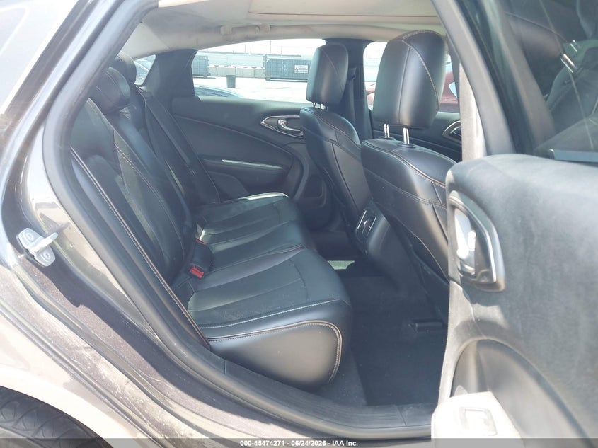 2015 Chrysler 200 VIN 1C3CCCCB3FN654929 IAAI salvage auction — NORMAL WEAR, Clear - Dealer Only (California), sold $200 on 2026-07-11 (photo 8)
