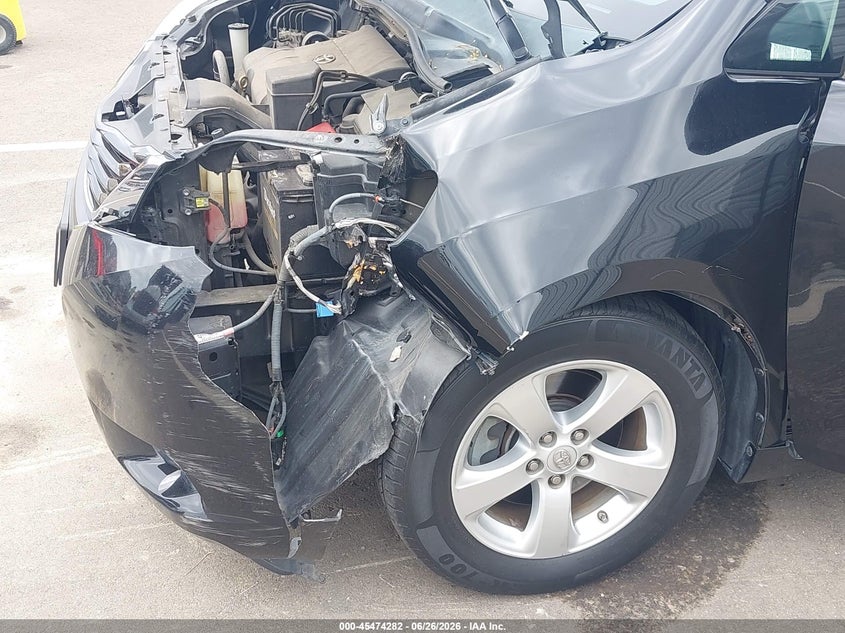 2015 Toyota Sienna VIN 5TDKK3DC7FS586677 IAAI salvage auction — LEFT FRONT, Salvage Title, sold $4,050 on 2026-07-17 (photo 6)