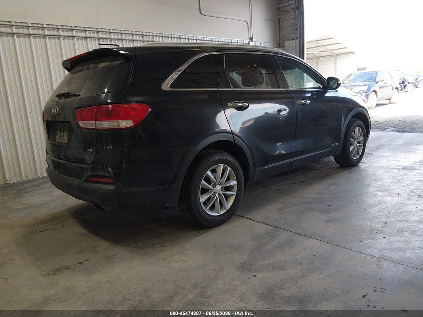 2017 Kia Sorento VIN 5XYPGDA57HG193734 IAAI salvage auction — NORMAL WEAR, Original (Alaska), sold $1,550 on 2026-07-10 (photo 4)