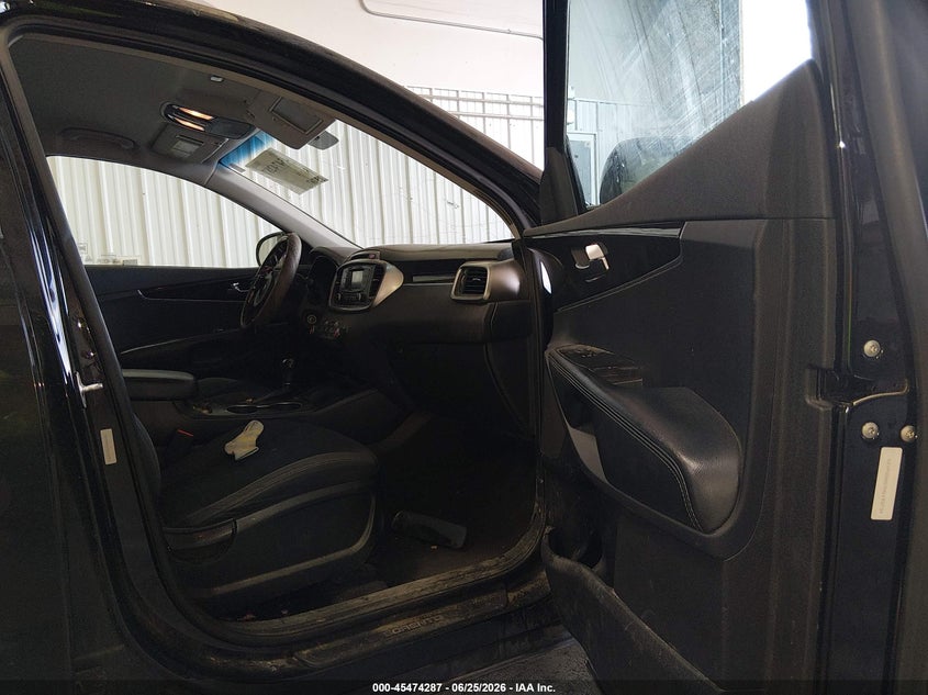 2017 Kia Sorento VIN 5XYPGDA57HG193734 IAAI salvage auction — NORMAL WEAR, Original (Alaska), sold $1,550 on 2026-07-10 (photo 5)