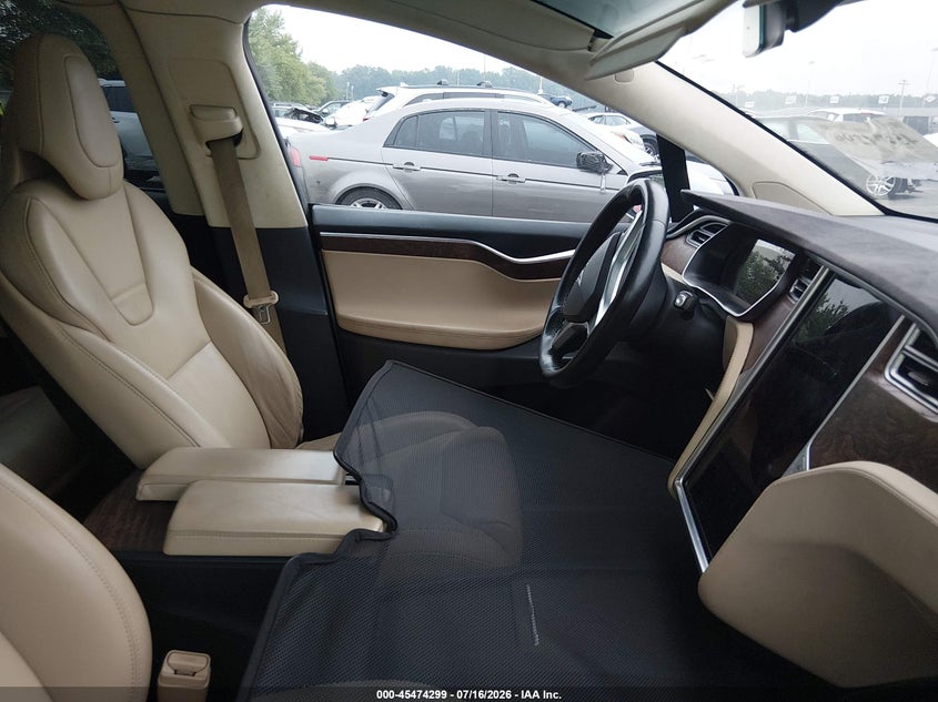 2017 Tesla Model x VIN 5YJXCBE20HF049952 IAAI salvage auction — SIDE, Clear (Montana), sold $4,050 on 2026-07-30 (photo 5)
