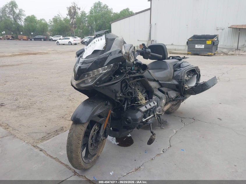 2019 Honda Gl1800c VIN JH2SC7946KK100245 IAAI salvage auction — SIDE, Salvage (California), sold $3,600 on 2026-07-28 (photo 2)