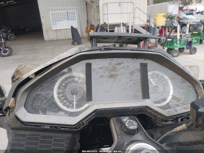 2019 Honda Gl1800c VIN JH2SC7946KK100245 IAAI salvage auction — SIDE, Salvage (California), sold $3,600 on 2026-07-28 (photo 7)