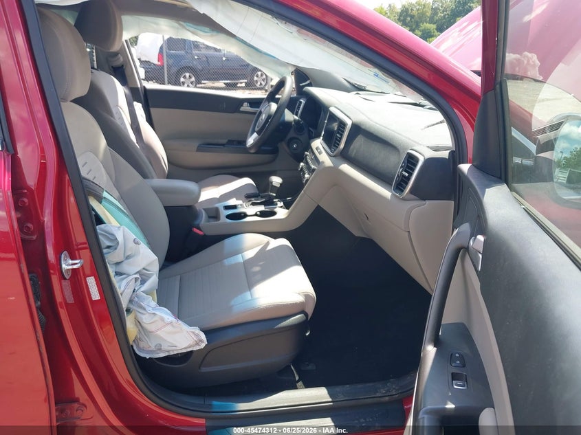 2020 Kia Sportage VIN KNDPM3AC7L7644040 IAAI salvage auction — LEFT SIDE, Salvage Title, sold $25 on 2026-07-27 (photo 5)