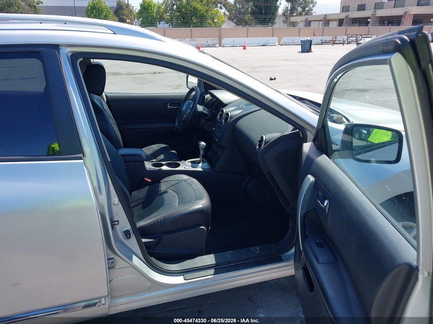 2011 Nissan Rogue VIN JN8AS5MV4BW668728 IAAI salvage auction — FRONT & REAR, Salvage (California), sold $725 on 2026-07-29 (photo 5)