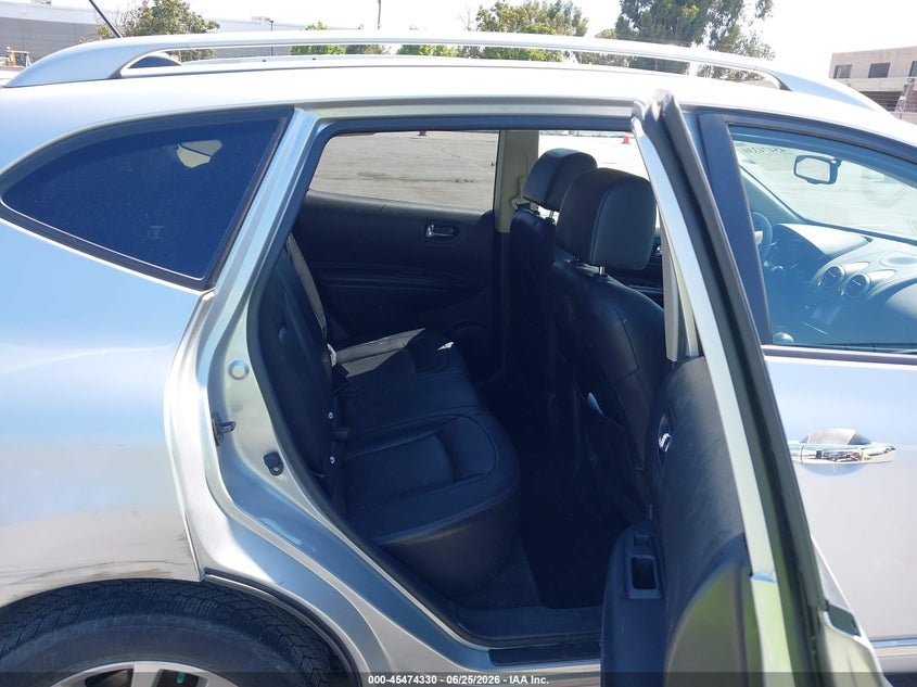 2011 Nissan Rogue VIN JN8AS5MV4BW668728 IAAI salvage auction — FRONT & REAR, Salvage (California), sold $725 on 2026-07-29 (photo 8)