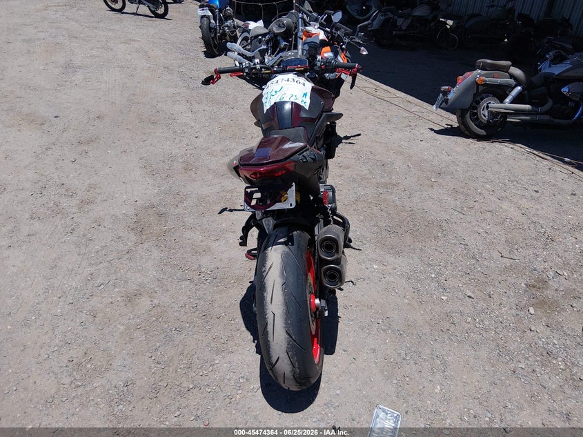2022 Ducati Monster VIN ZDMMAMDT9NB005868 IAAI salvage auction — FRONT END, Salvage (California), sold $2,700 on 2026-07-20 (photo 6)