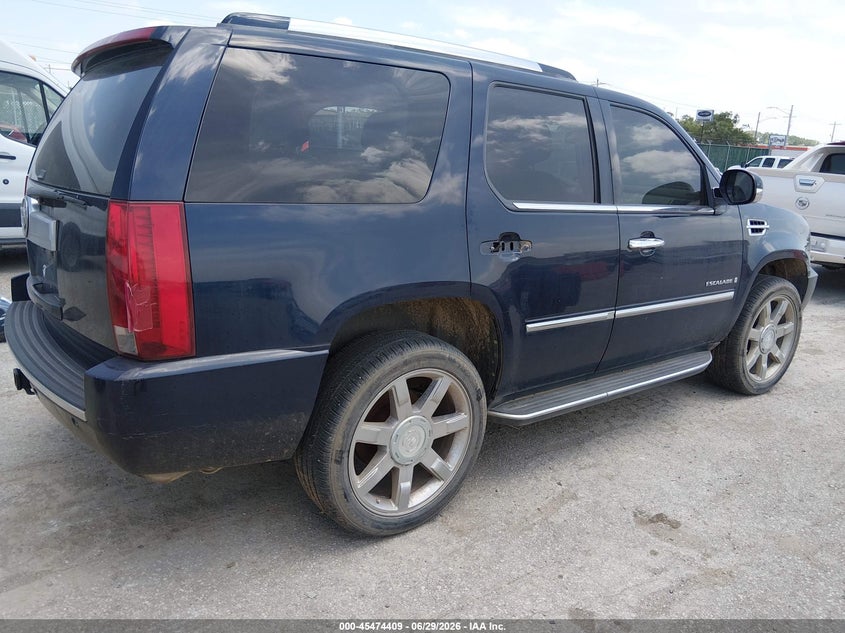 2007 Cadillac Escalade VIN 1GYFK638X7R347439 IAAI salvage auction — NORMAL WEAR, Clear (Kansas), sold $825 on 2026-07-31 (photo 4)