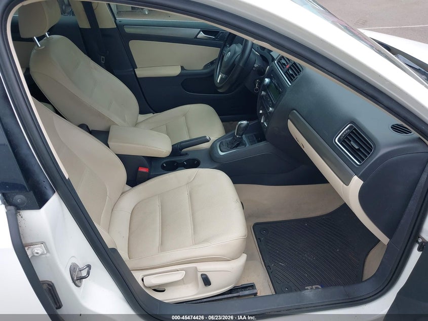 2013 Volkswagen Jetta VIN 3VWLL7AJ8DM394710 IAAI salvage auction — NORMAL WEAR, Clear (Indiana), sold $850 on 2026-07-21 (photo 5)
