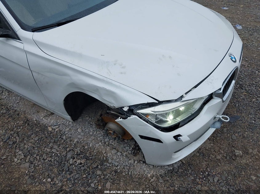 2013 BMW 3er VIN WBA3B5G53DNS02388 IAAI salvage auction — NORMAL WEAR, Clear (Tennessee), sold $550 on 2026-07-30 (photo 6)