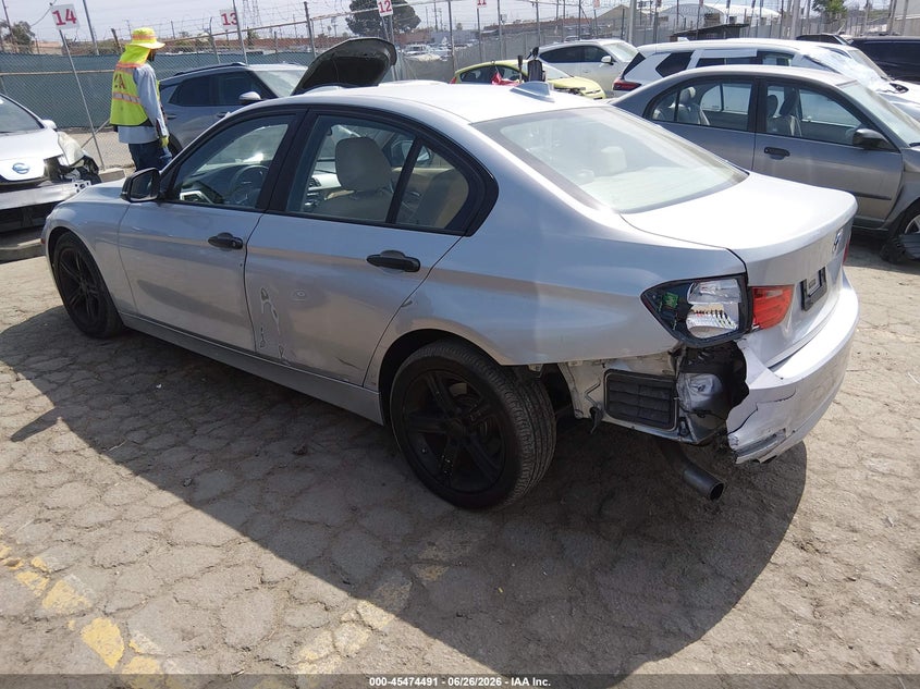 2013 BMW 3er VIN WBA3B1C5XDK130041 IAAI salvage auction — LEFT REAR, Salvage (California), sold $1,450 on 2026-07-20 (photo 3)
