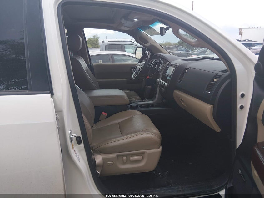 2014 Toyota Sequoia VIN 5TDDW5G13ES109908 IAAI salvage auction — FRONT END, Salvage Title, sold $6,300 on 2026-07-17 (photo 5)