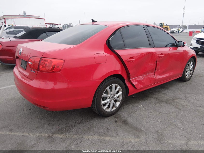2012 Volkswagen Jetta VIN 3VWDP7AJ5CM317428 IAAI salvage auction — RIGHT SIDE, Salvage (California), sold $1,350 on 2026-07-09 (photo 4)